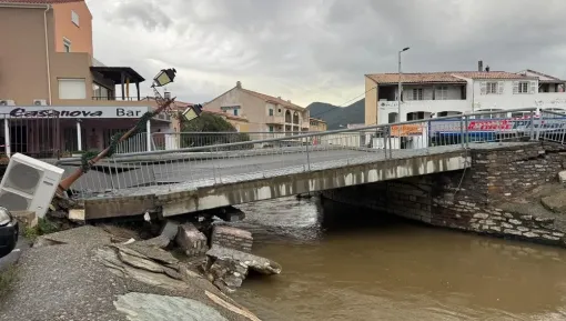 Transport Ponte Leccia - St Florent : attention à l'effondrement du pont, Moltifao, TAXI BENJI